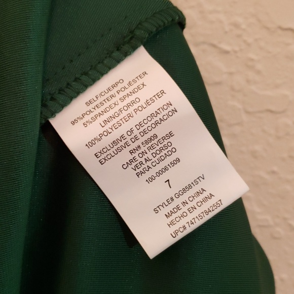 GB Girls modern luxe green velvet holiday dress - Picture 4 of 5